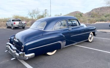 Chevrolet-Deluxe-sedan-1952-1