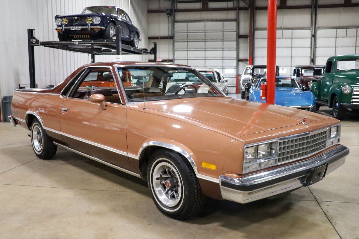 Chevrolet-El-Camino-Pickup-1982-11