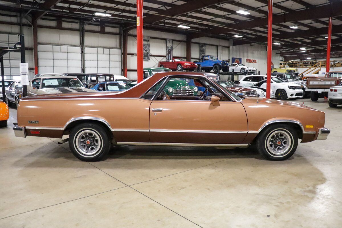 Chevrolet-El-Camino-Pickup-1982-9