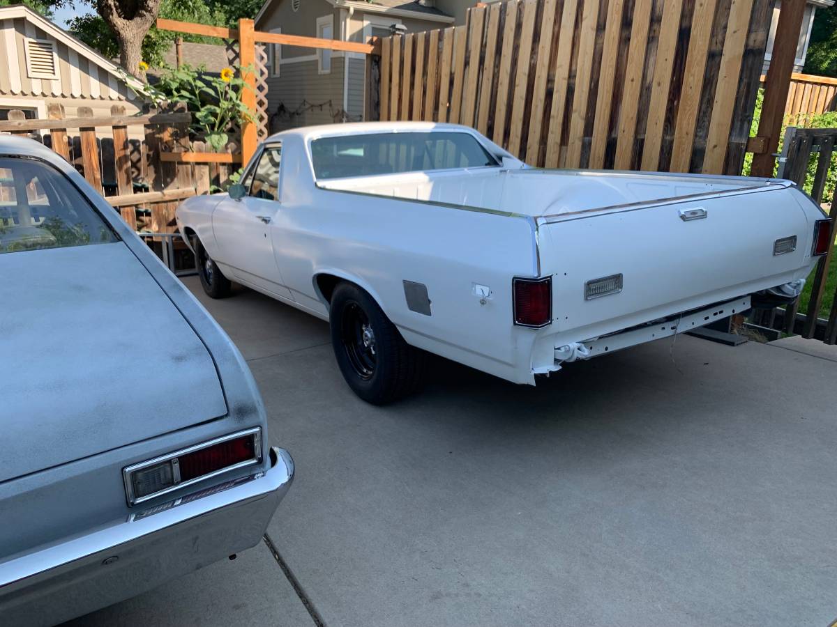 Chevrolet-El-camino-1969-11