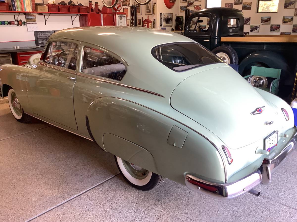 Chevrolet-Fleetline-1949-3