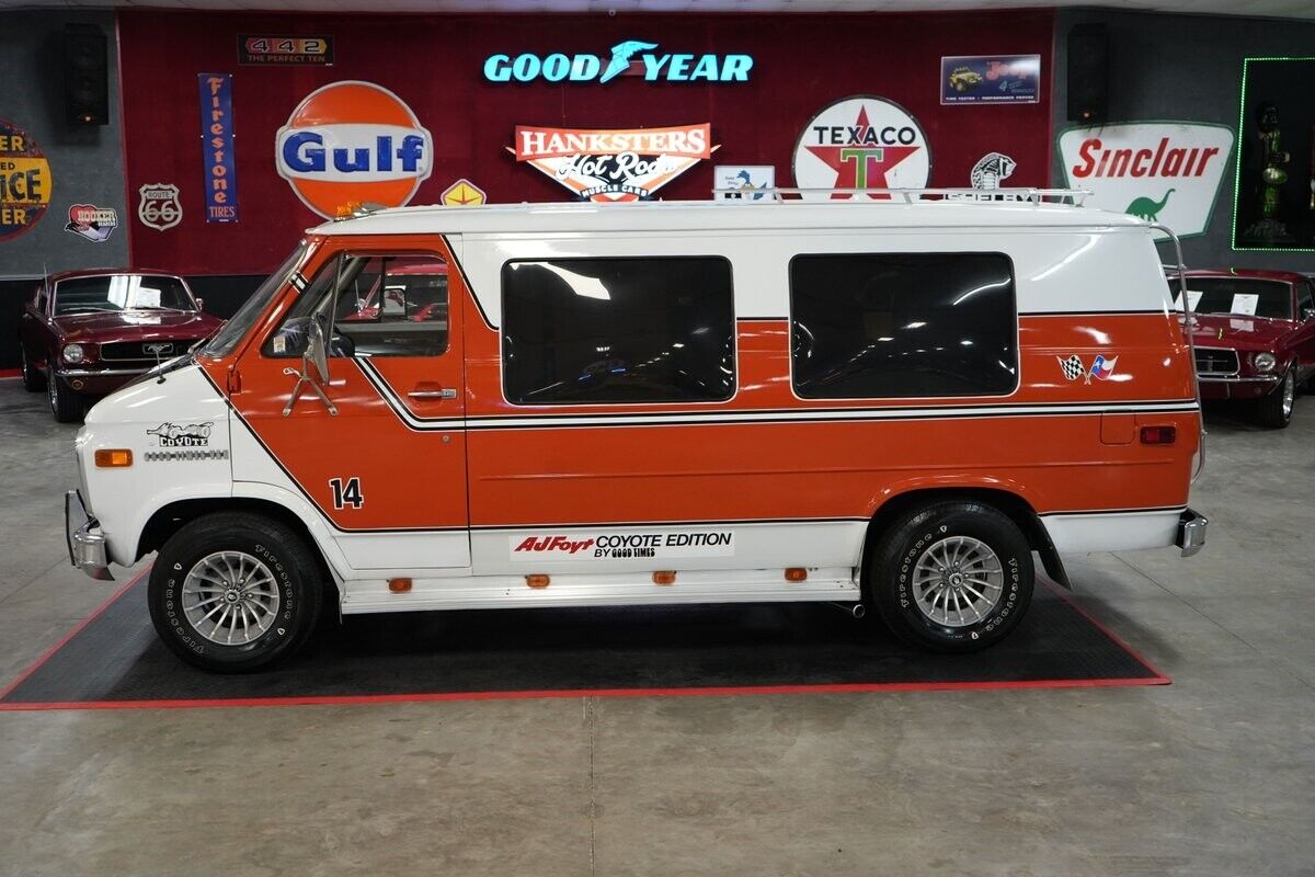 Chevrolet-G20-Good-Times-AJ-Foyt-Coyote-Edition-Van-1978-10