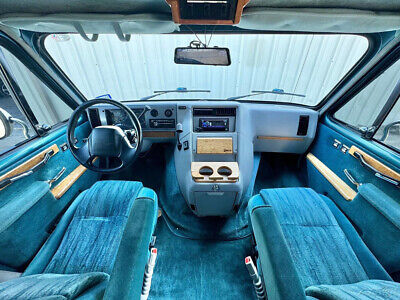 Chevrolet-G20-Van-Van-1992-9