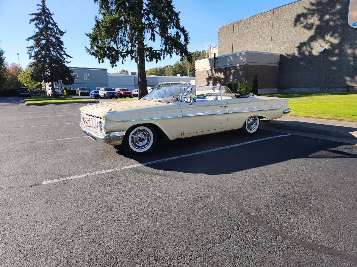 Chevrolet-Impala-1961-7