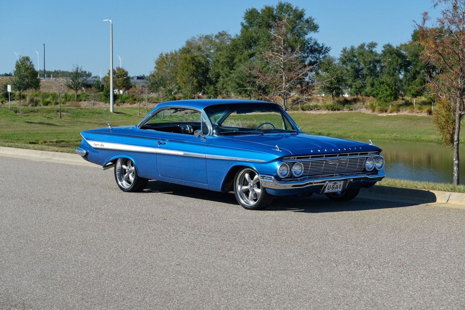 Chevrolet-Impala-1961-8