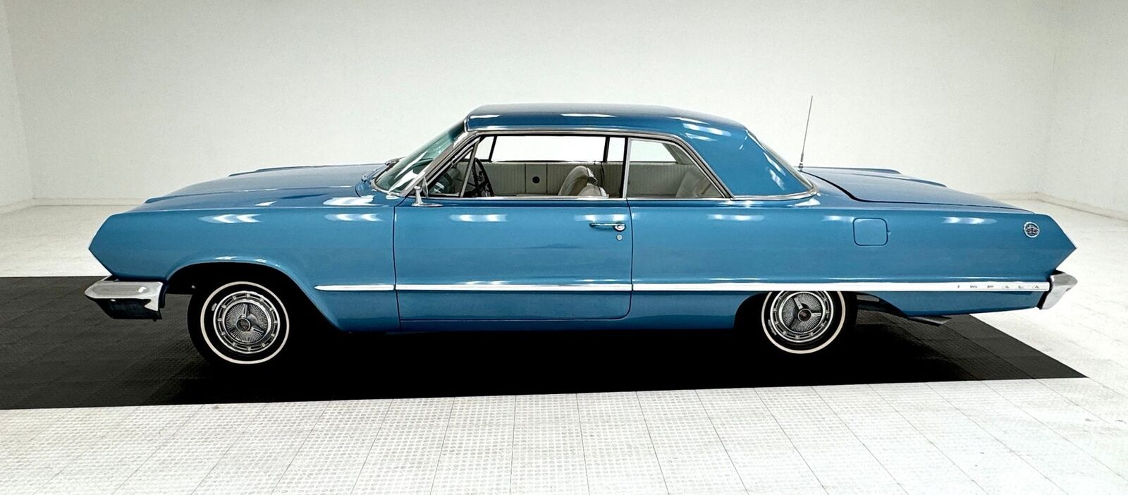 Chevrolet-Impala-1963-1