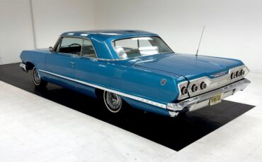 Chevrolet-Impala-1963-2