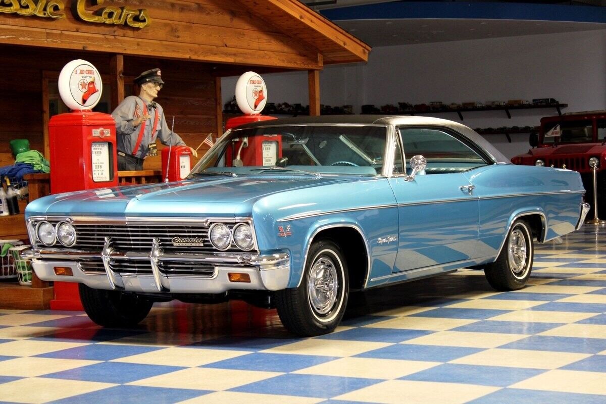 Chevrolet-Impala-1966-2