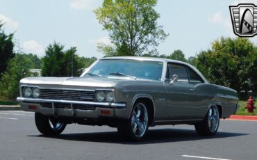 Chevrolet-Impala-1966-2