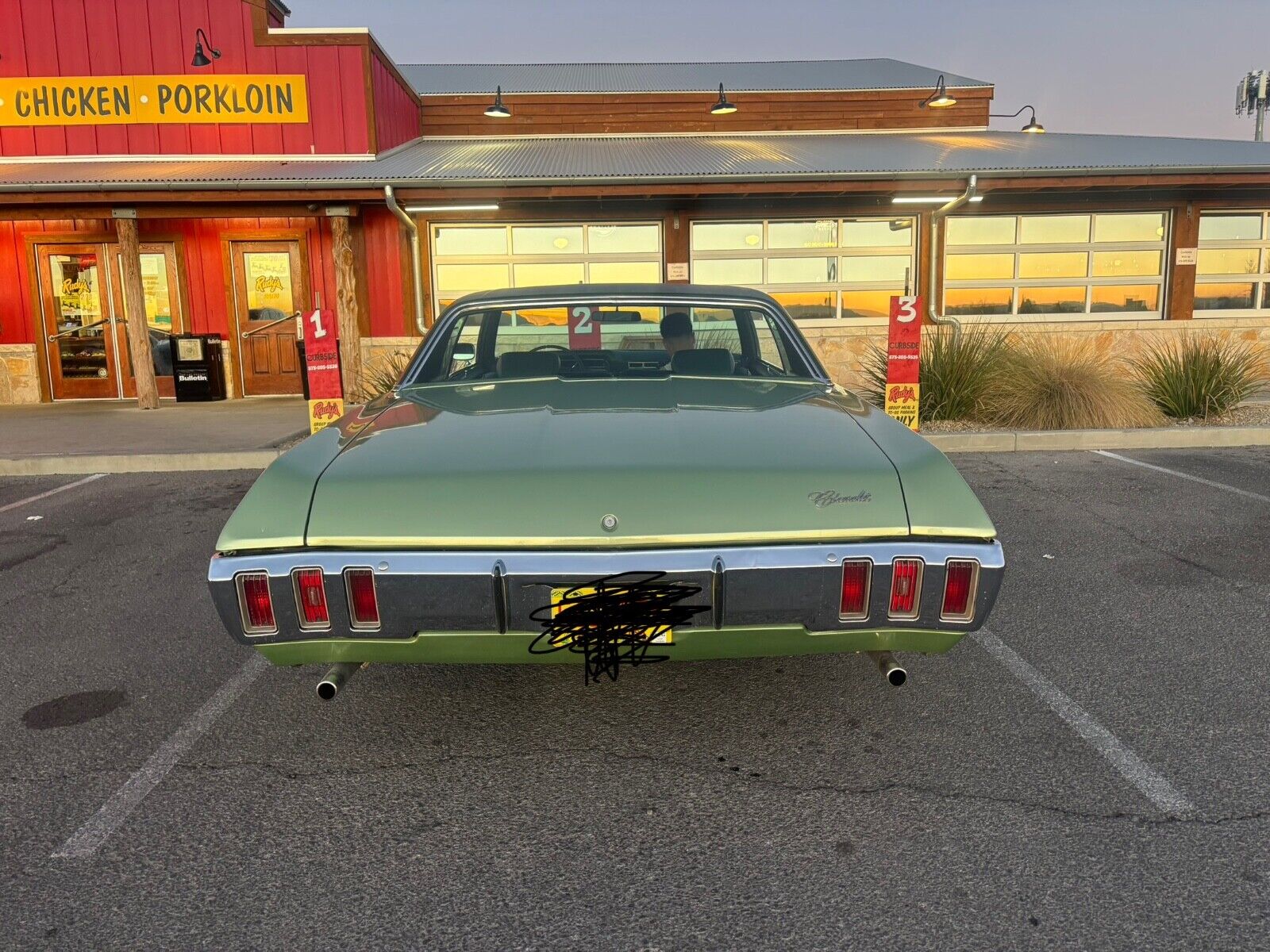 Chevrolet-Impala-1970-5