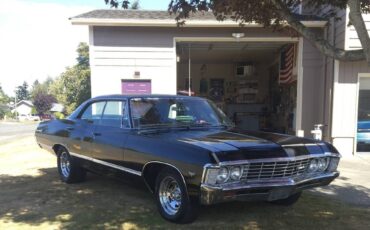 Chevrolet-Impala-4-door-hardtop-1967-1