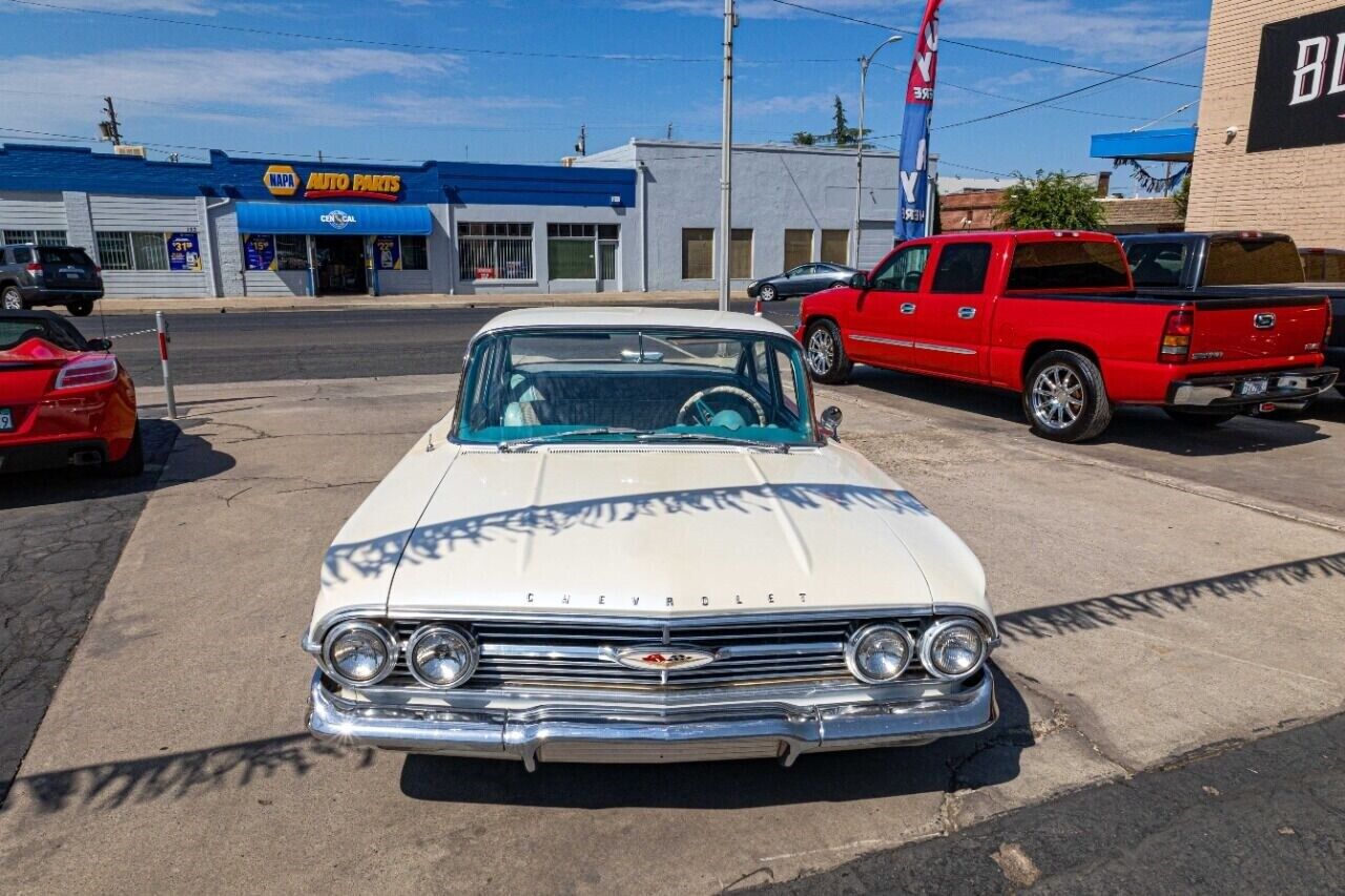 Chevrolet-Impala-Berline-1960-9