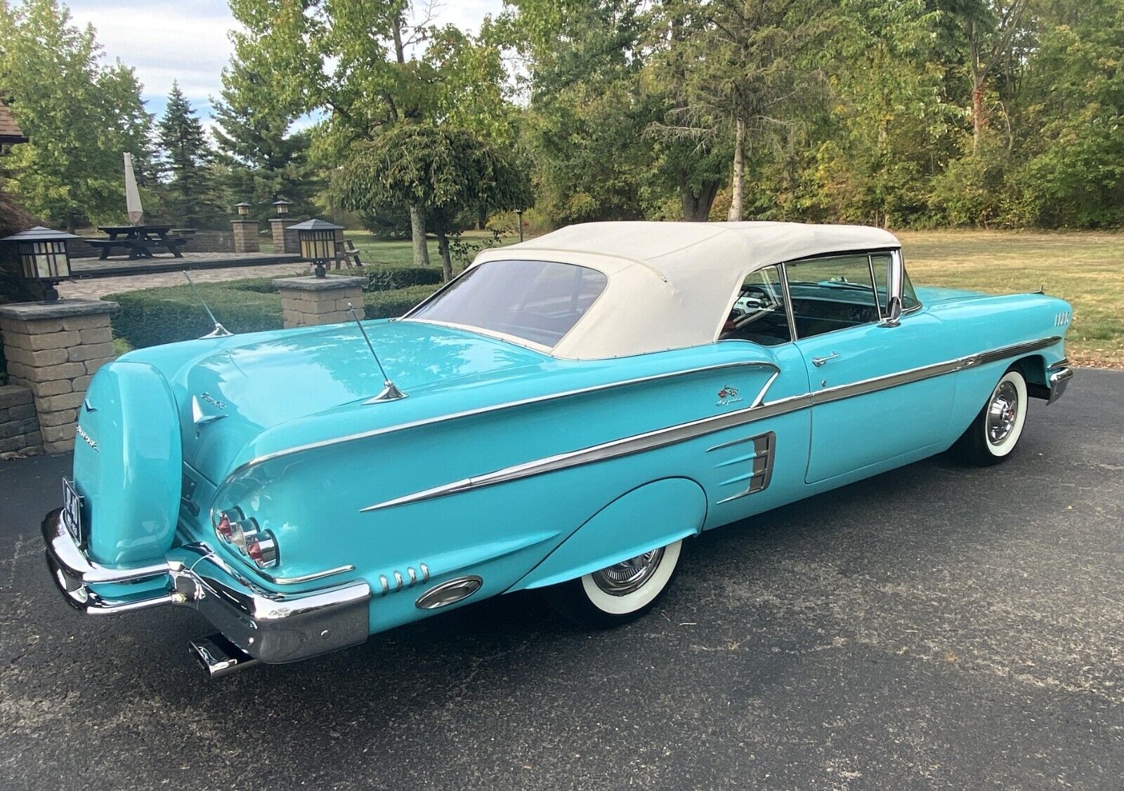 Chevrolet-Impala-Cabriolet-1958-4