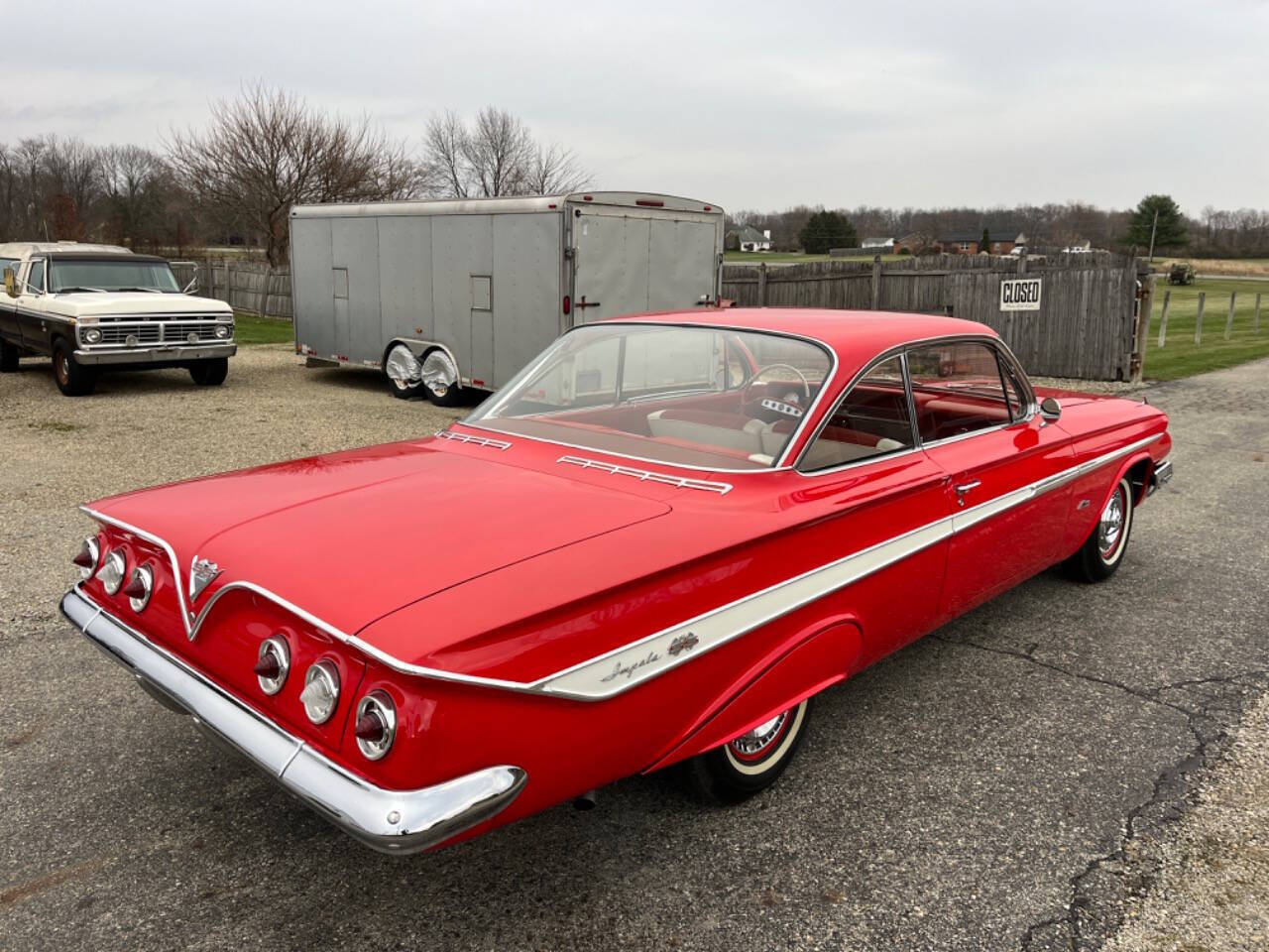 Chevrolet-Impala-Coupe-1961-12