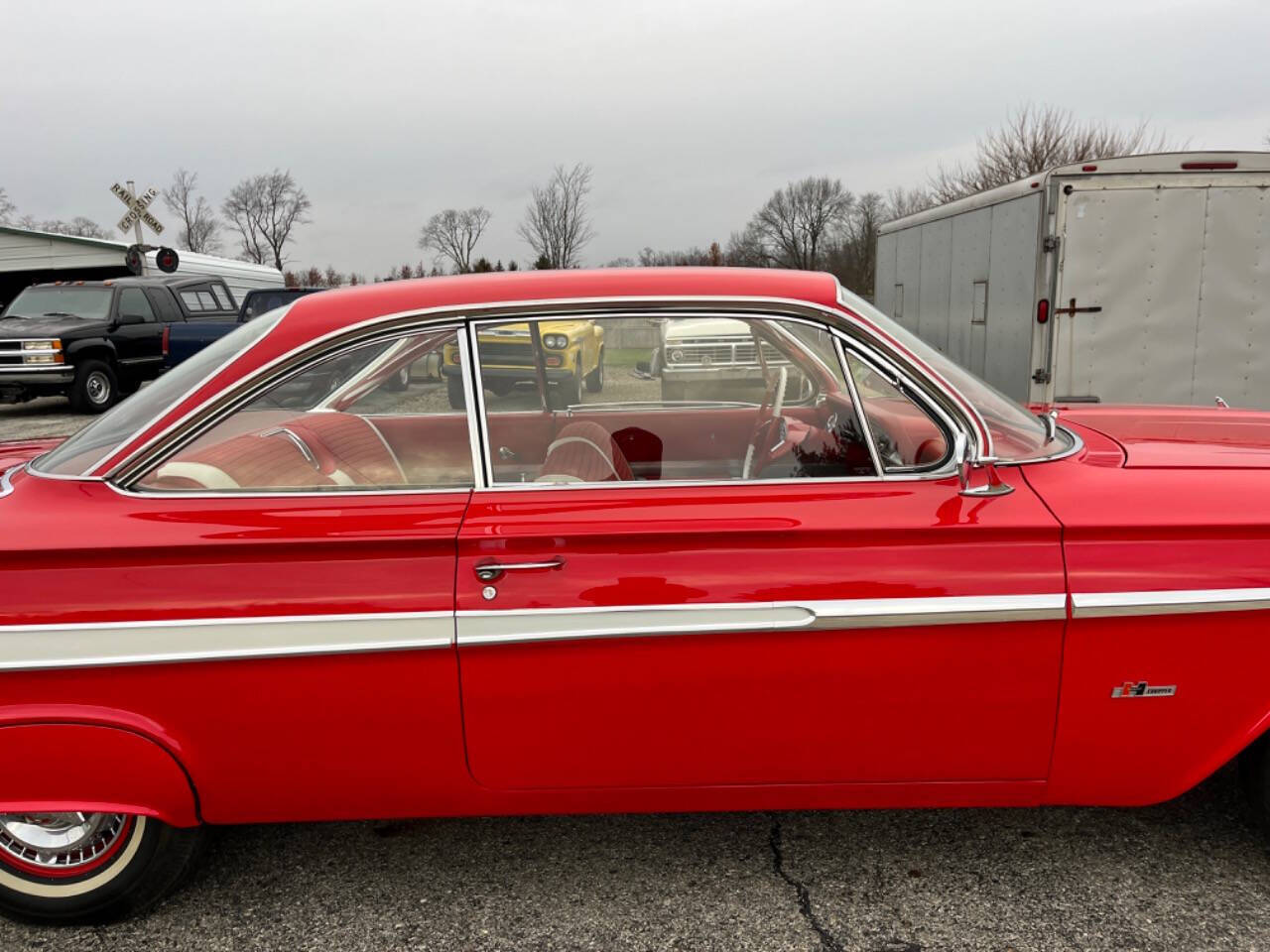 Chevrolet-Impala-Coupe-1961-17