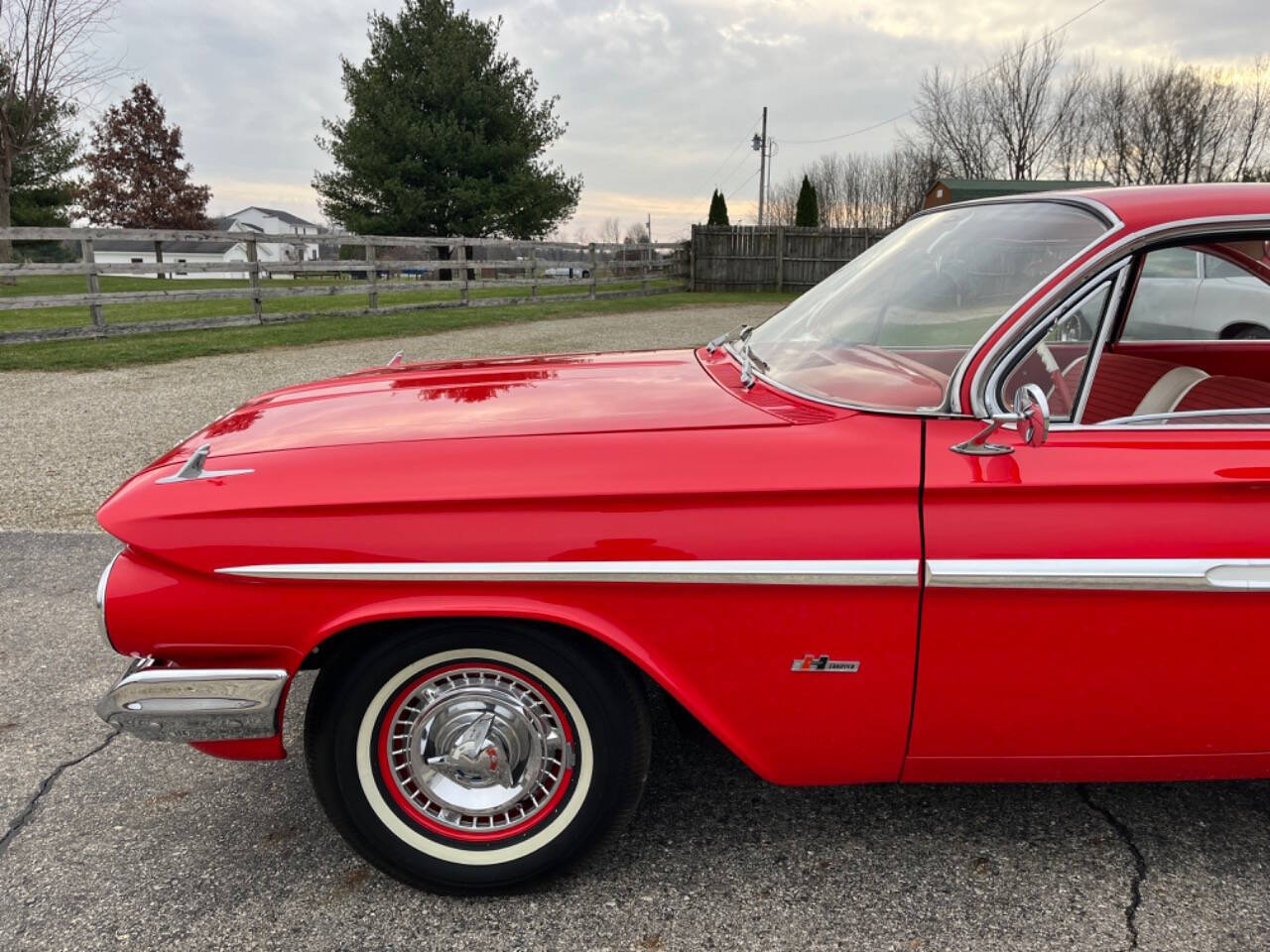 Chevrolet-Impala-Coupe-1961-23