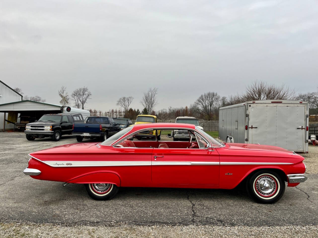 Chevrolet-Impala-Coupe-1961-35