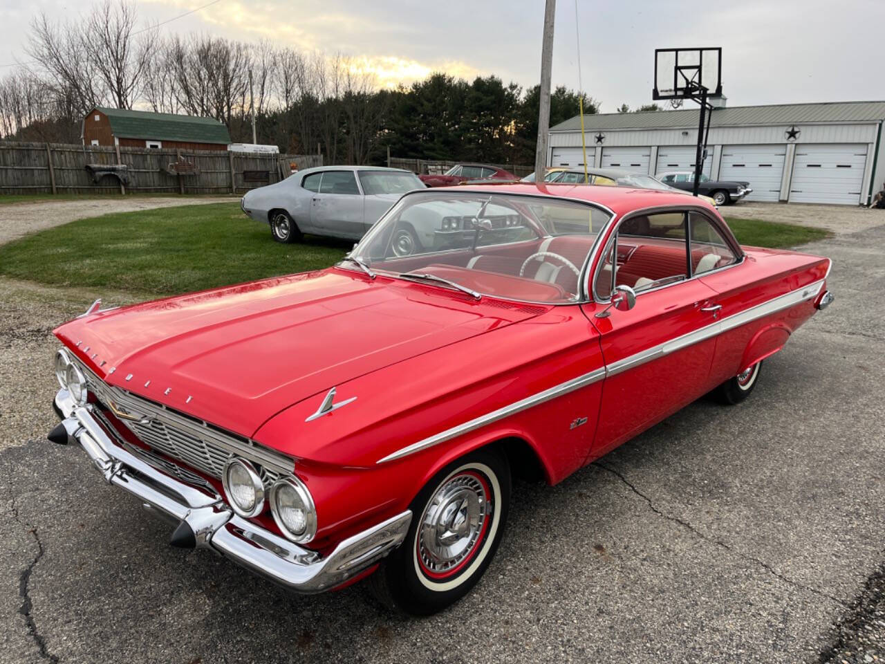 Chevrolet-Impala-Coupe-1961-5