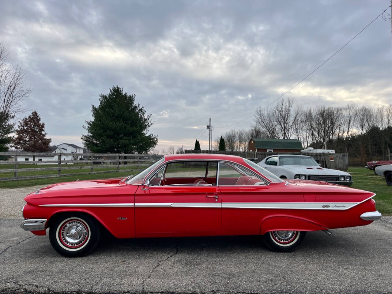 Chevrolet-Impala-Coupe-1961-7