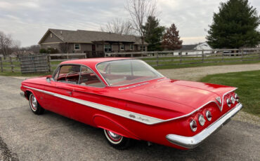 Chevrolet-Impala-Coupe-1961-8