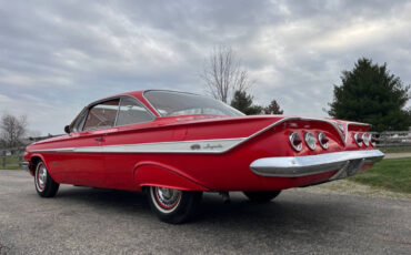 Chevrolet-Impala-Coupe-1961-9