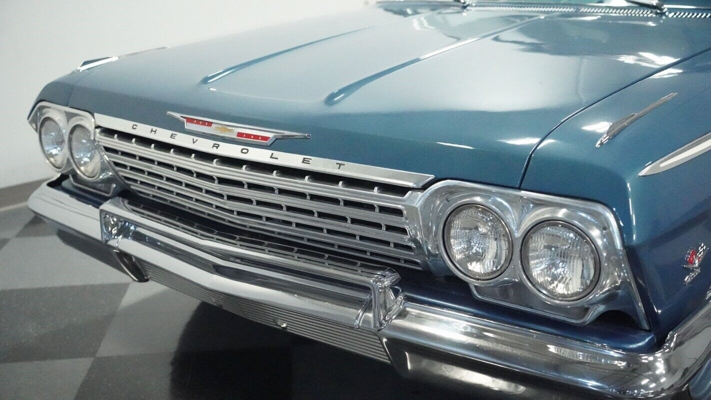 Chevrolet-Impala-Coupe-1962-17