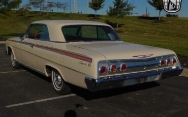 Chevrolet-Impala-Coupe-1962-3