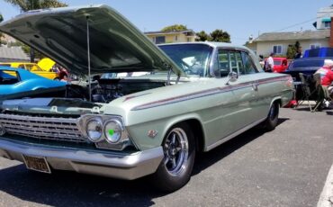 Chevrolet-Impala-Coupe-1962-33