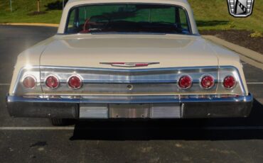 Chevrolet-Impala-Coupe-1962-4