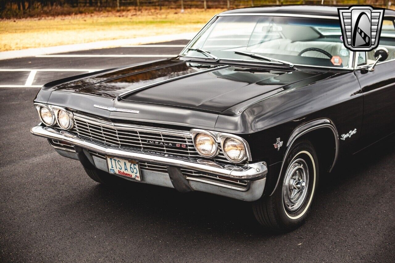 Chevrolet-Impala-Coupe-1965-10