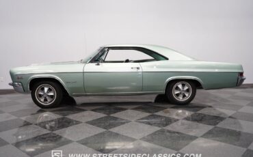 Chevrolet-Impala-Coupe-1966-2