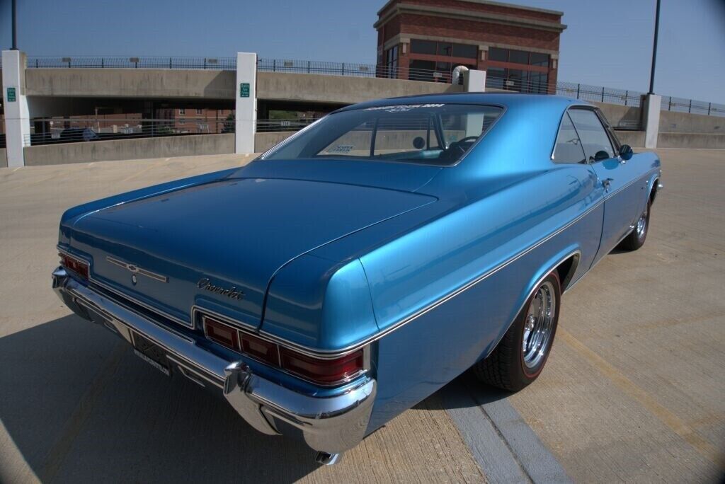 Chevrolet-Impala-Coupe-1966-5