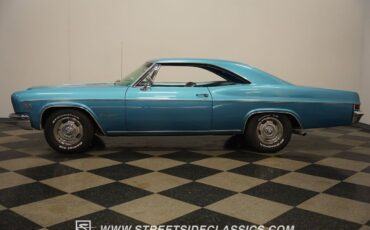 Chevrolet-Impala-Coupe-1966-8