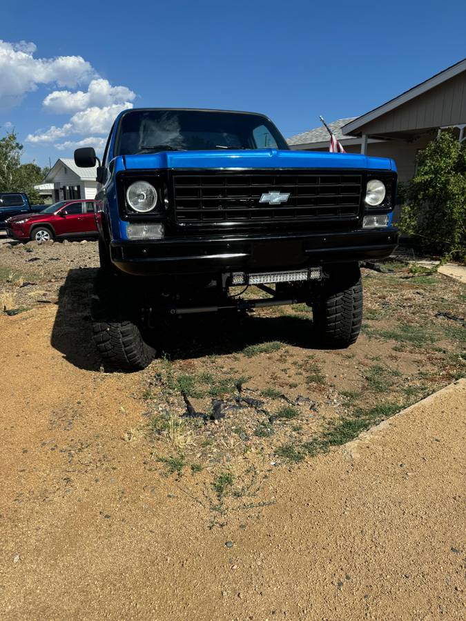 Chevrolet-K10-1976-9