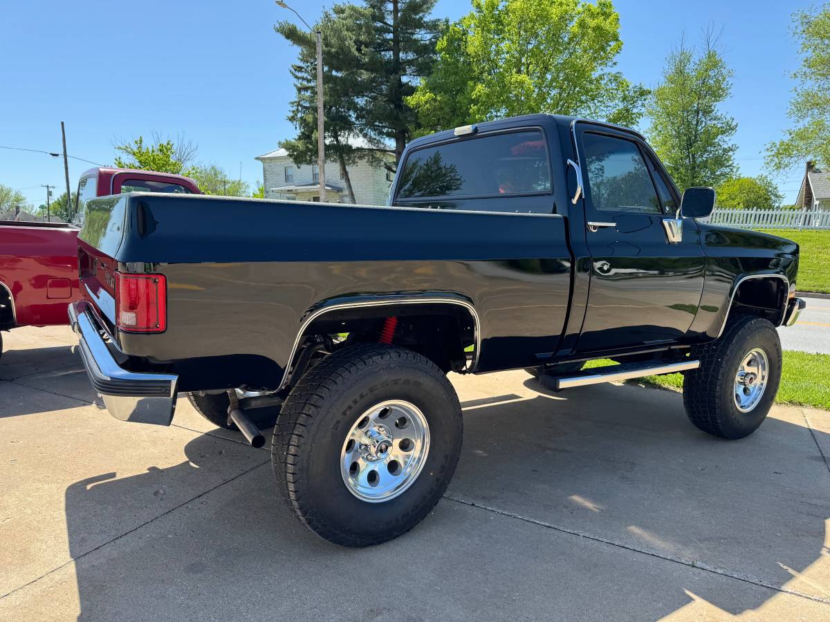 Chevrolet-K1500-1984-3