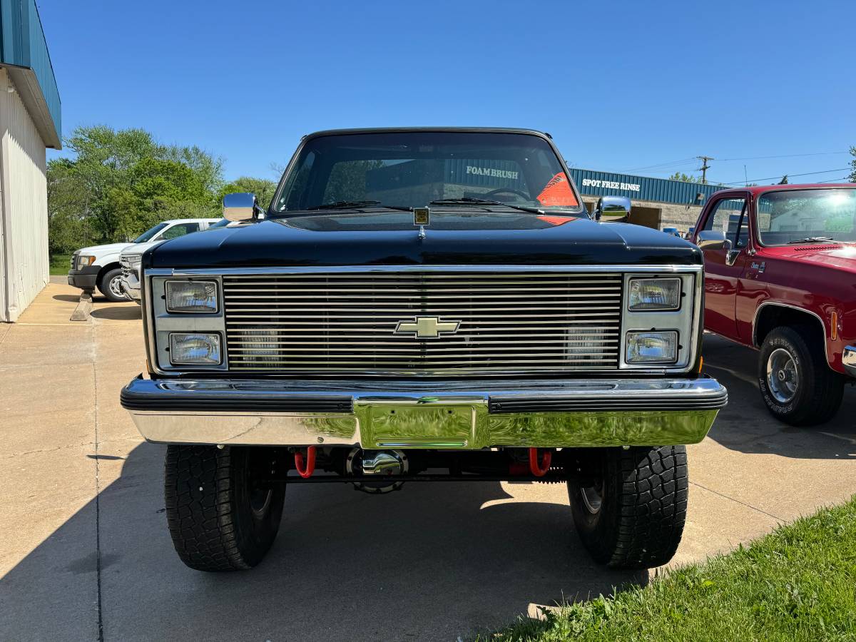 Chevrolet-K1500-1984-5