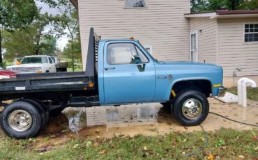 Chevrolet-K30-1986-4