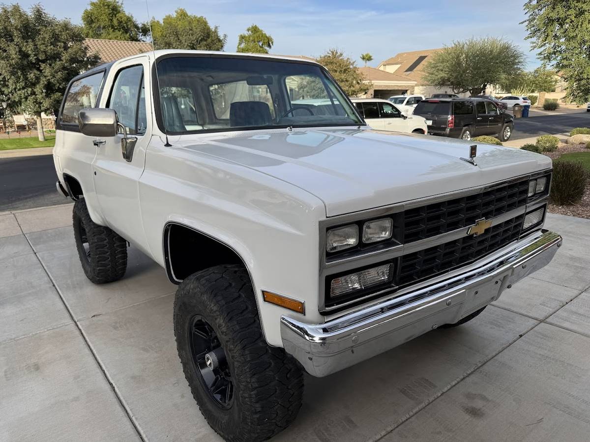 Chevrolet-K5-blazer-1983-6