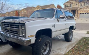 Chevrolet-K5-blazer-1986-21