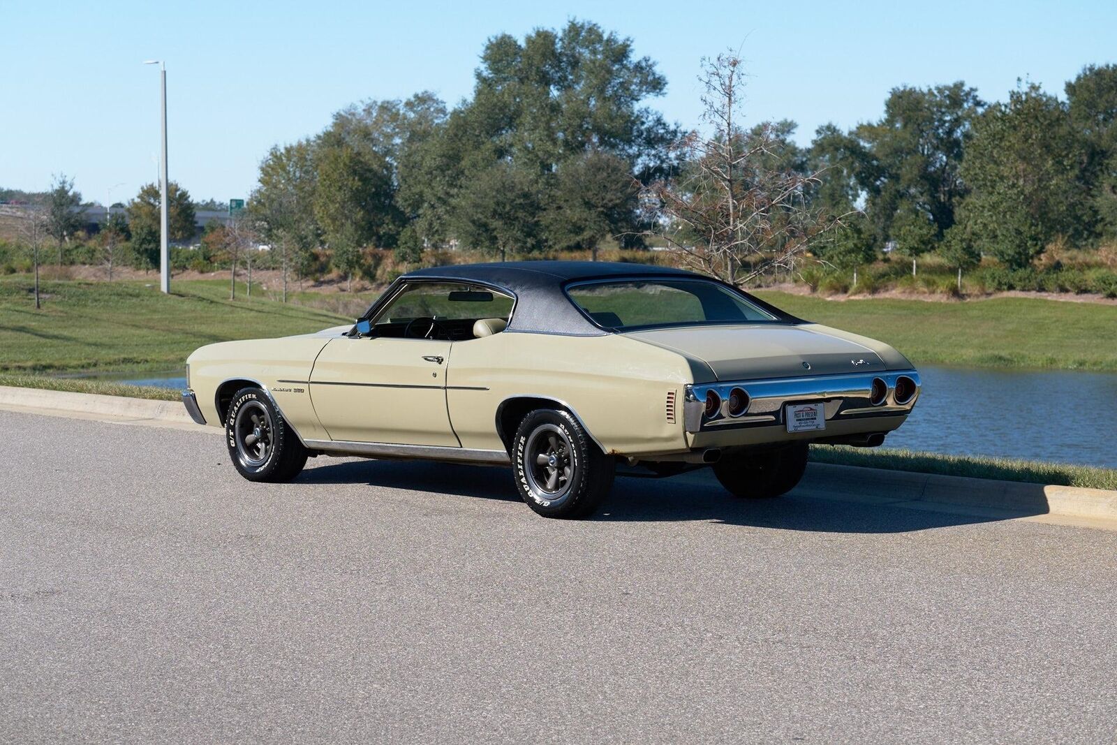 Chevrolet-Malibu-1972-3