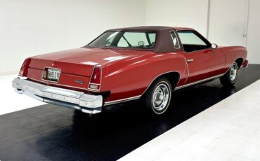 Chevrolet-Monte-Carlo-1976-4