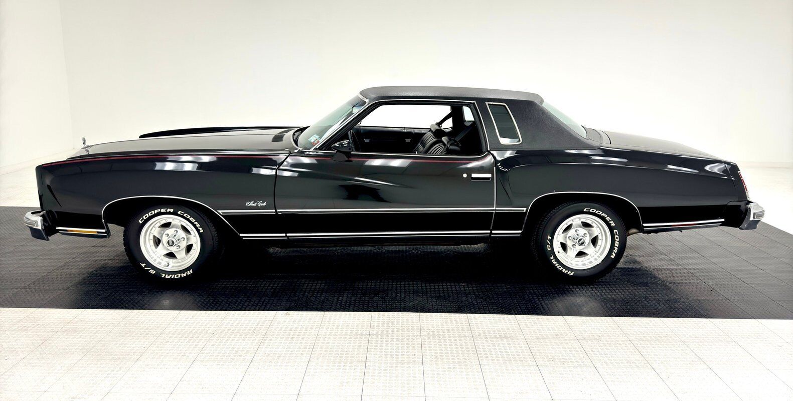 Chevrolet-Monte-Carlo-1977-1