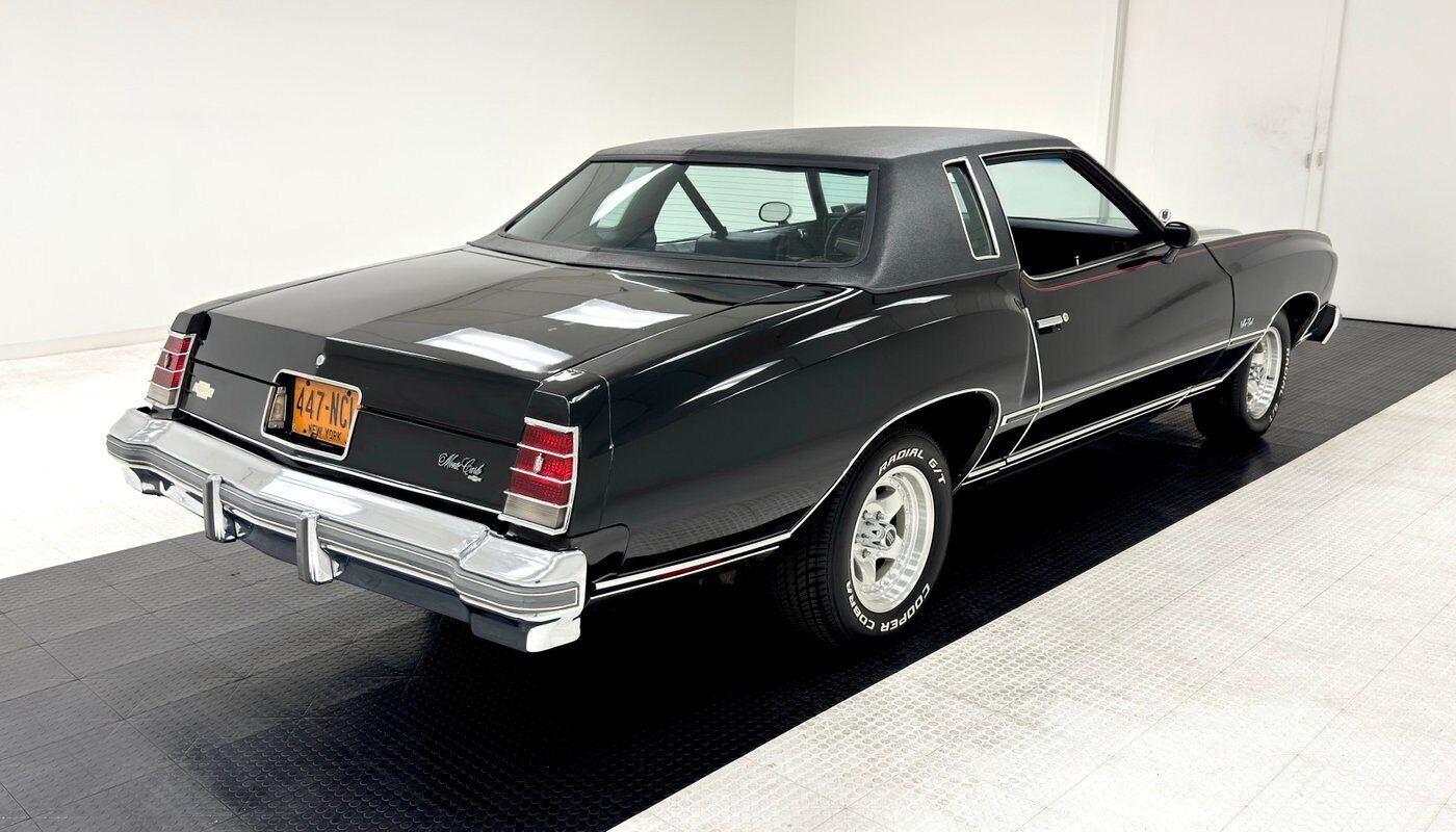 Chevrolet-Monte-Carlo-1977-4