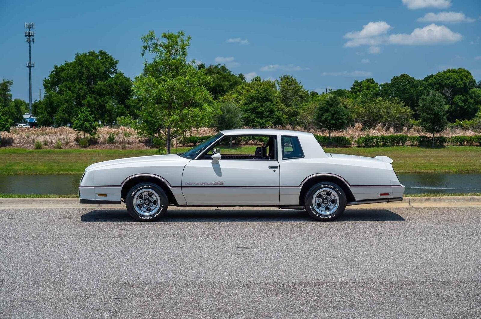 Chevrolet-Monte-Carlo-1985-1