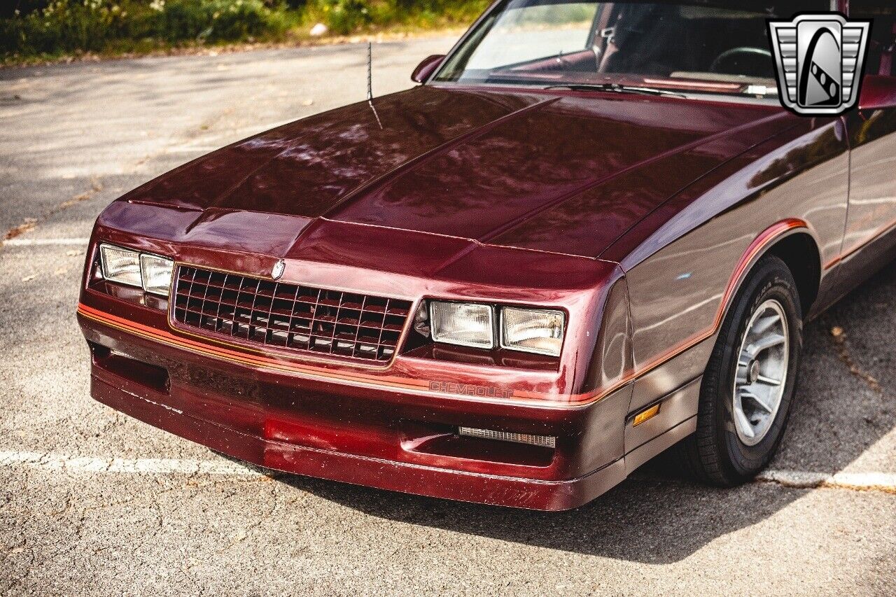 Chevrolet-Monte-Carlo-1986-10