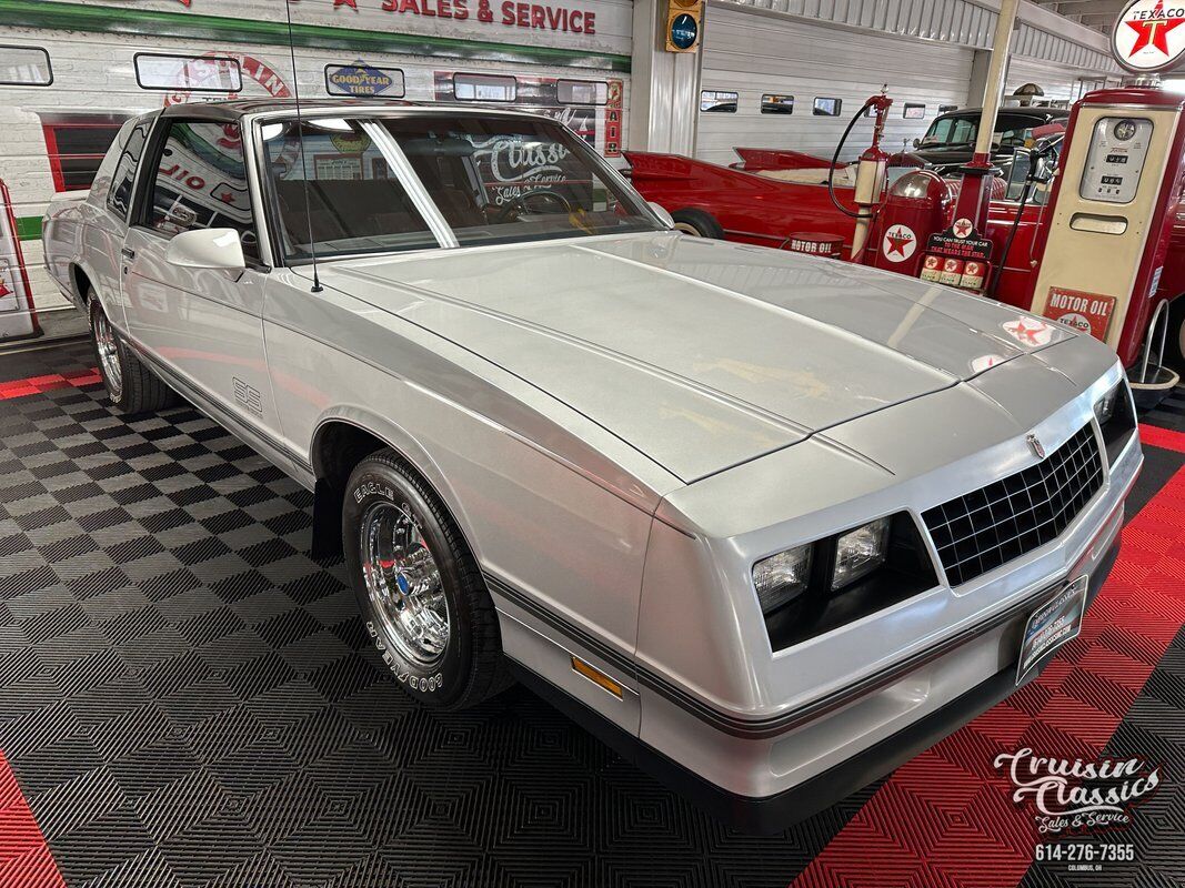 Chevrolet-Monte-Carlo-1987-1