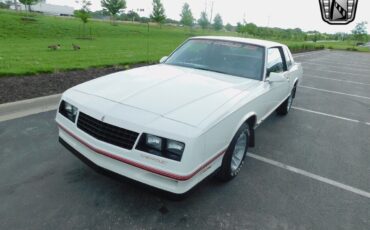 Chevrolet-Monte-Carlo-1987-2