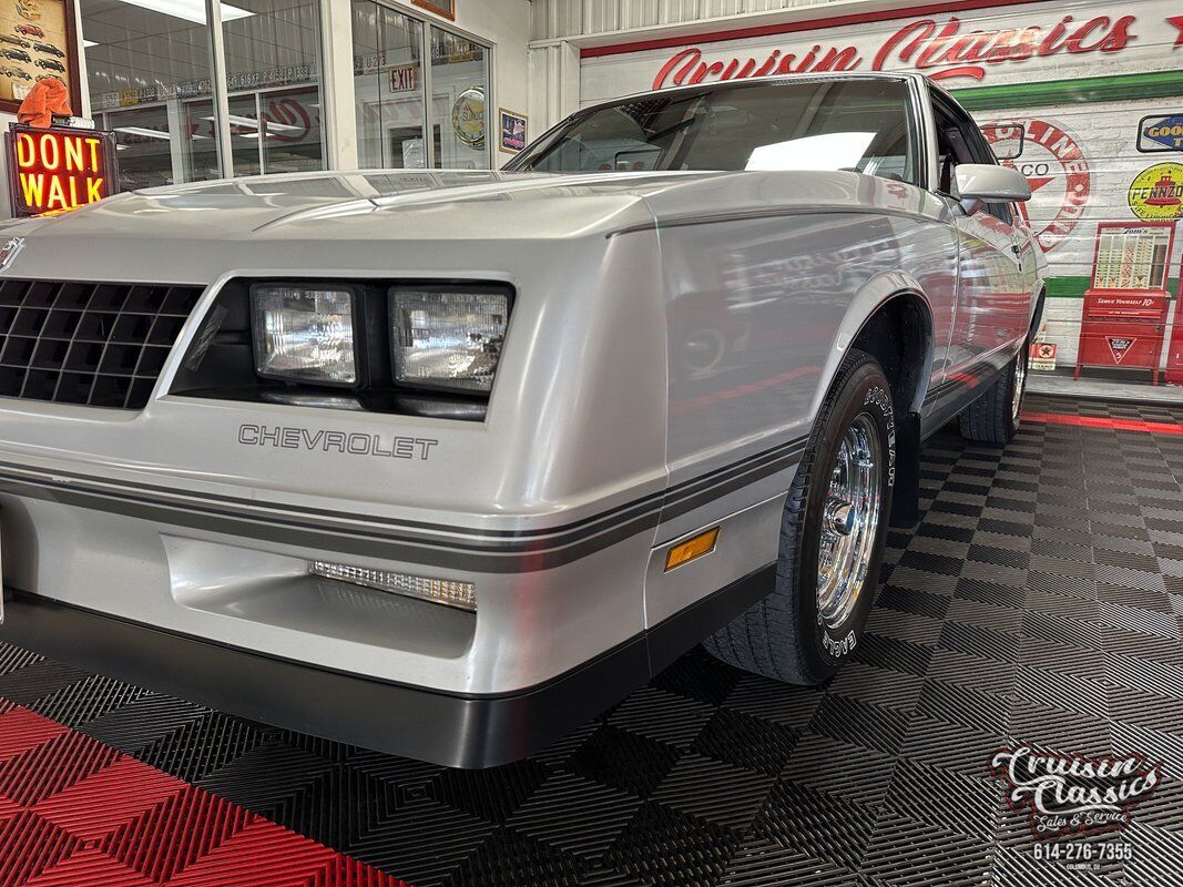 Chevrolet-Monte-Carlo-1987-7