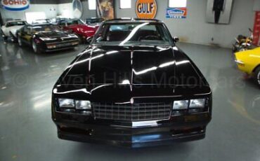 Chevrolet-Monte-Carlo-Coupe-1985-2