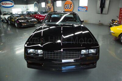 Chevrolet-Monte-Carlo-Coupe-1985-2